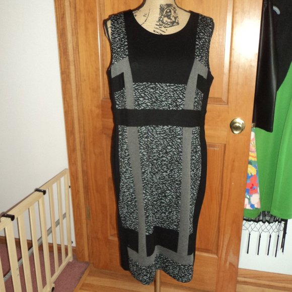 NWT Dress - Picture 2 of 7